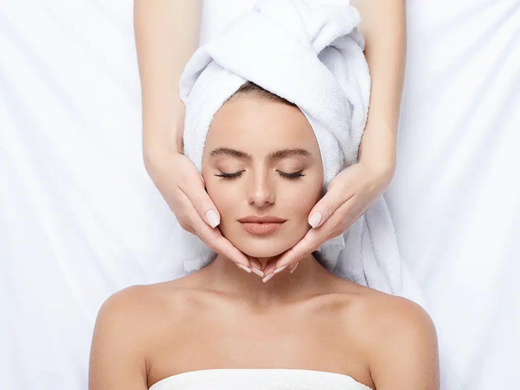 3 Clinical Facials for Sensitive Skin Type  The Éterne Clinic