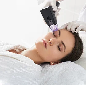 Acne treatments at The Éterne Clinic