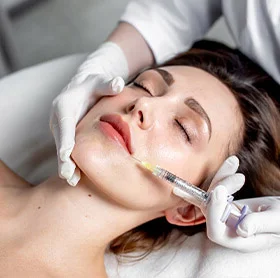 Acne treatments at The Éterne Clinic