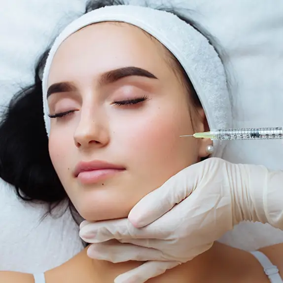 Acne Scars & Marks Treatments at The Éterne Clinic