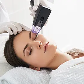 Fine Line & Wrinkle Treatments at The Éterne Clinic